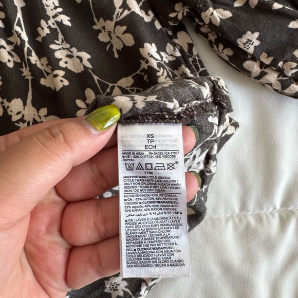 Old Navy Puff-Sleeve Floral-Print Peter Pan Collar Shirt Size XS - Picture 4 of 4